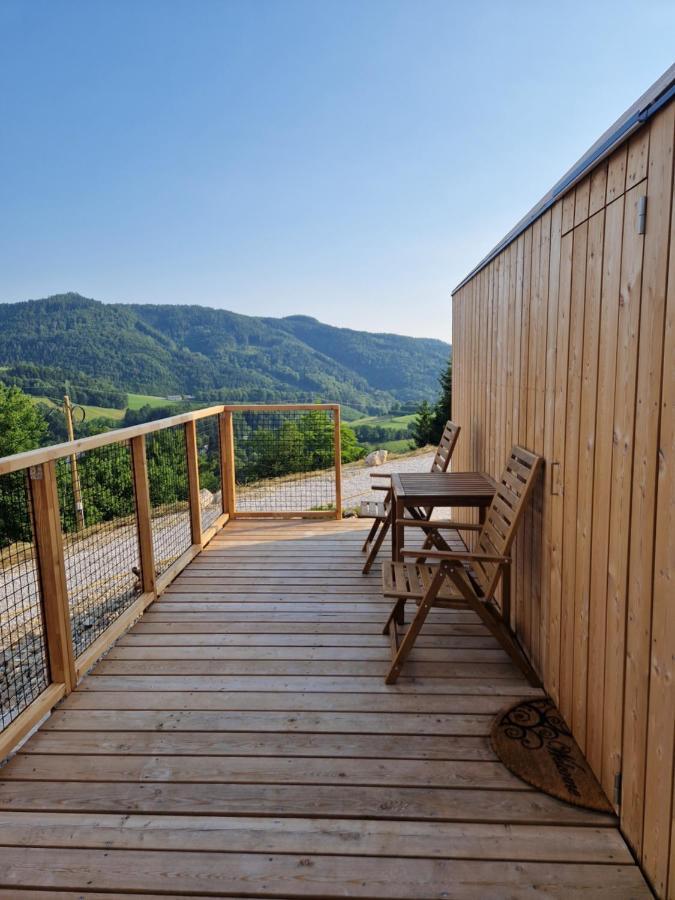 Golife Center Glamping Hotel Laze v Tuhinju Ngoại thất bức ảnh