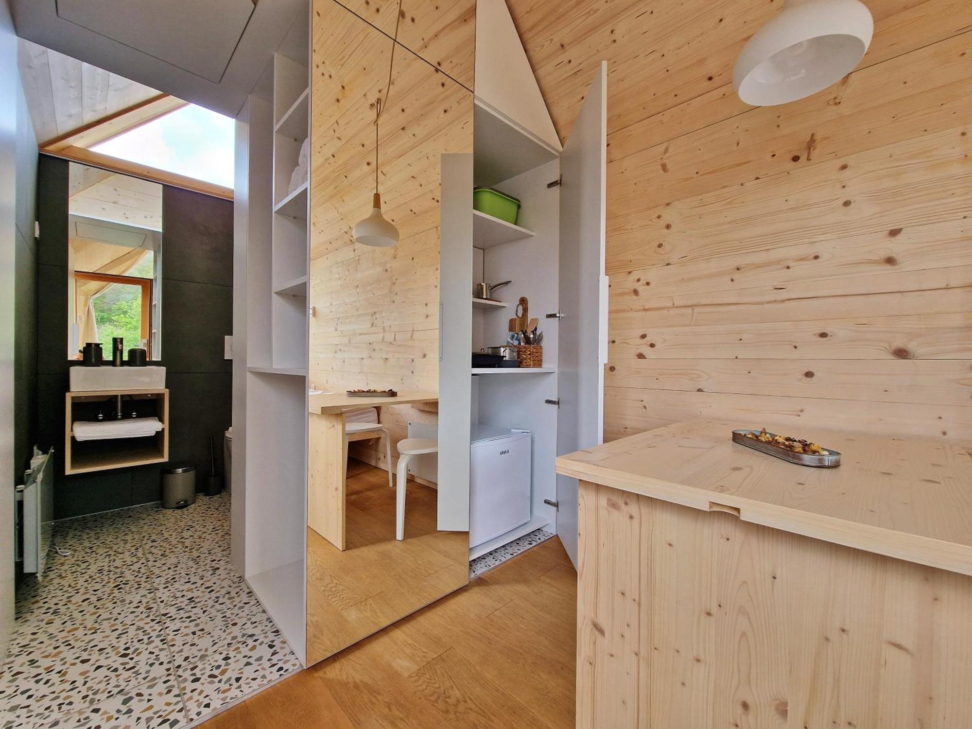 Golife Center Glamping Hotel Laze v Tuhinju Ngoại thất bức ảnh