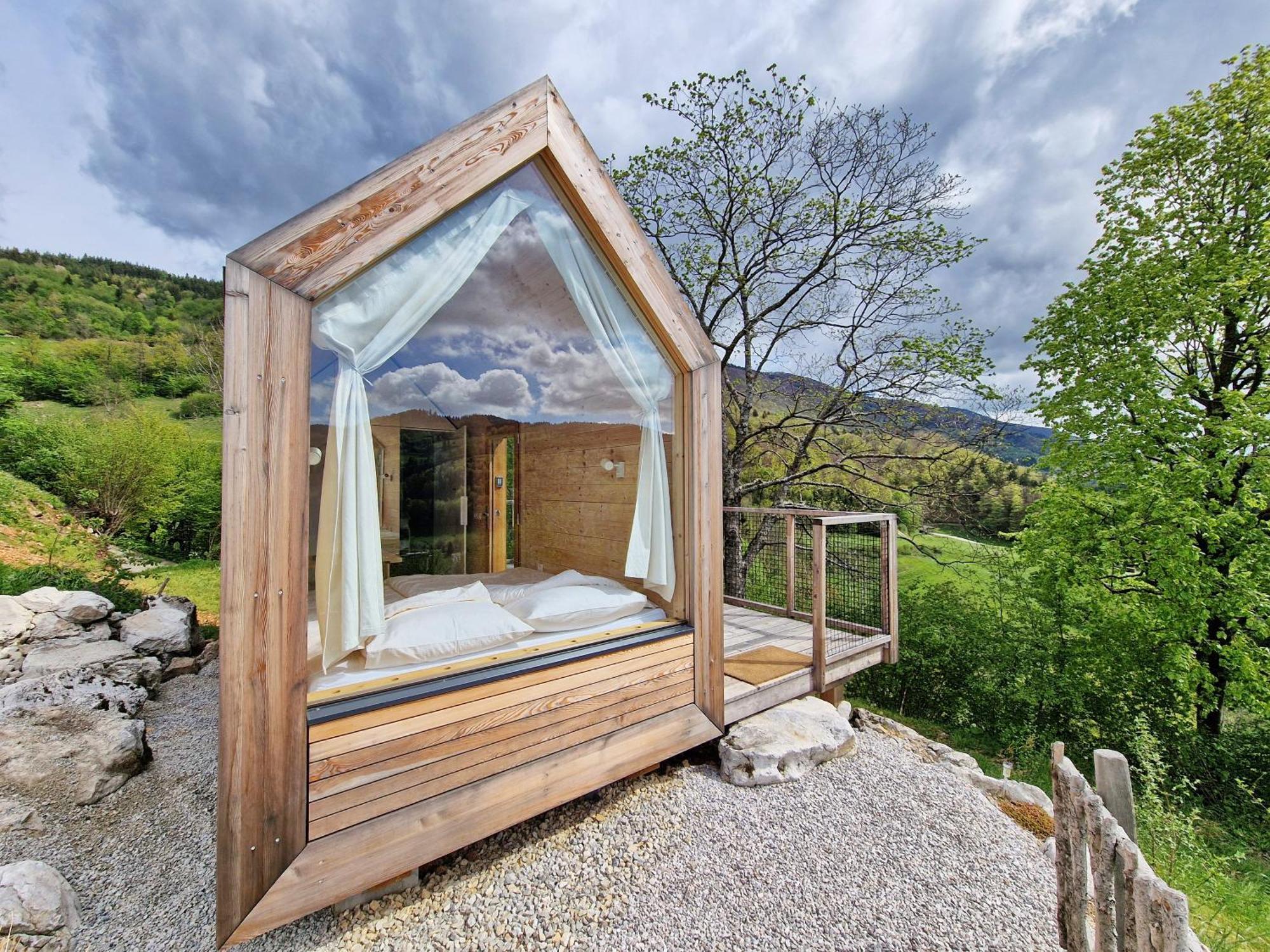 Golife Center Glamping Hotel Laze v Tuhinju Ngoại thất bức ảnh