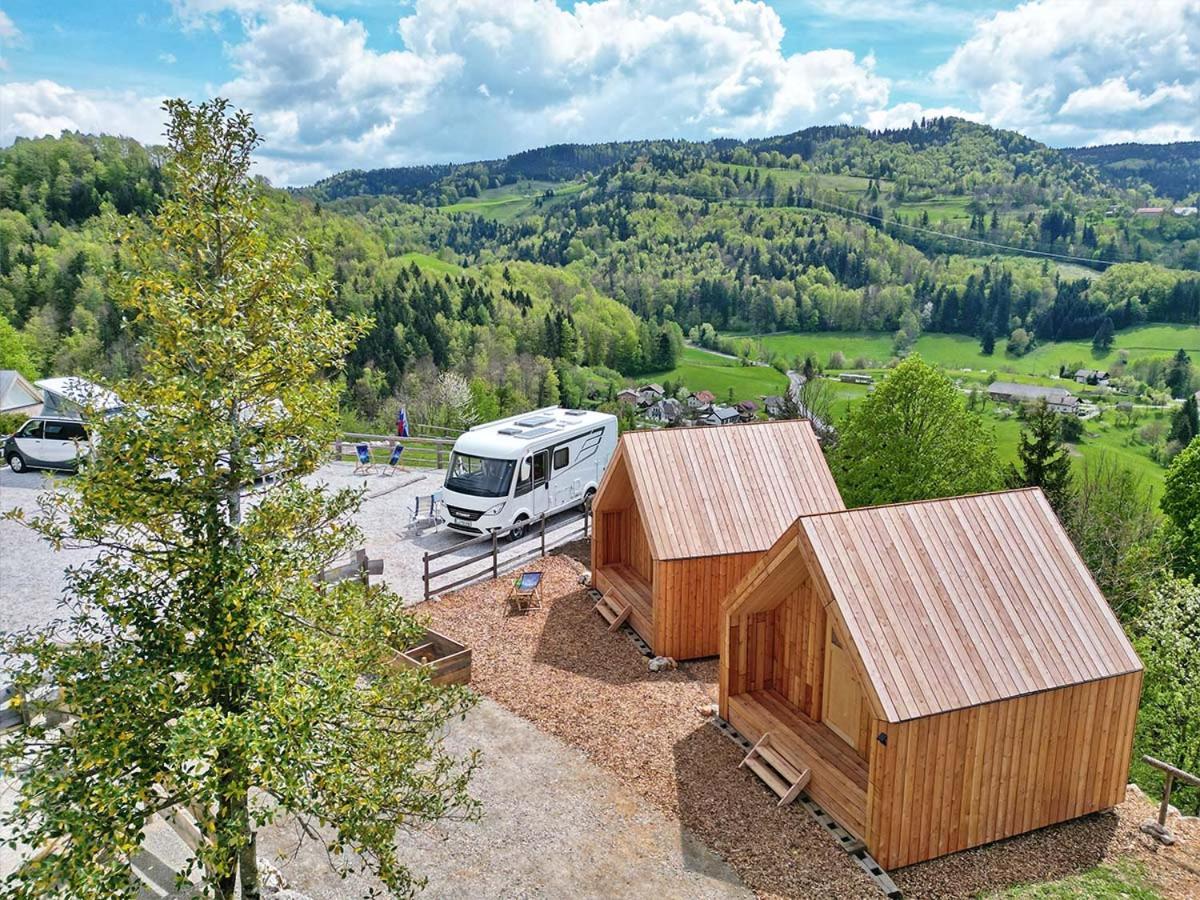 Golife Center Glamping Hotel Laze v Tuhinju Ngoại thất bức ảnh